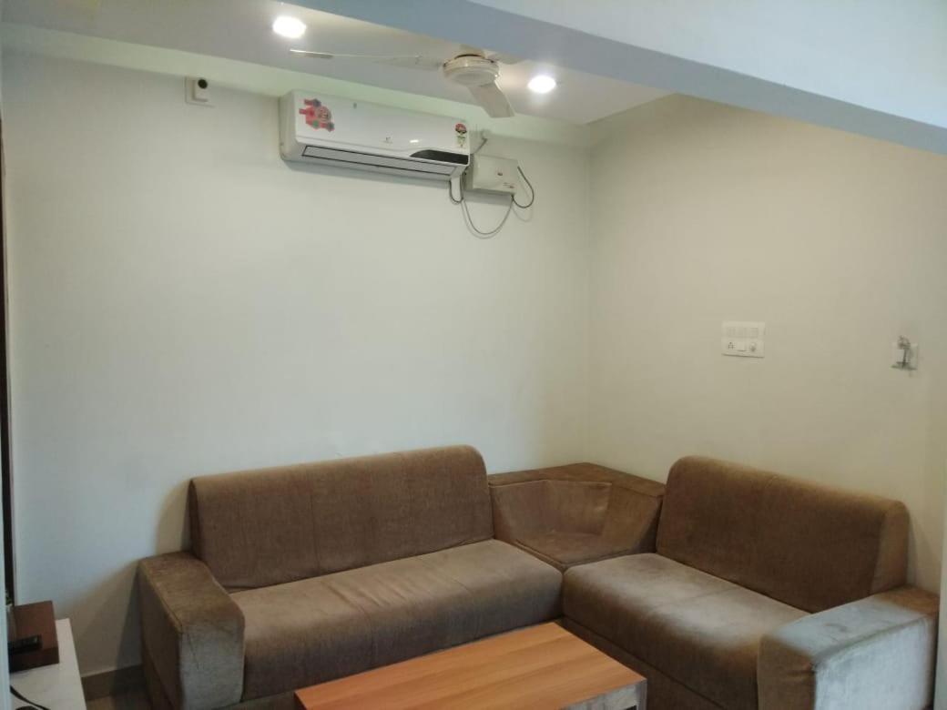 Tirur Tourist Home Exterior foto
